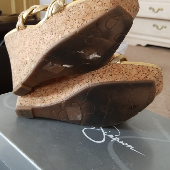 Jessica Simpson Gold slide on wedges No Damage - Picture 2 of 6